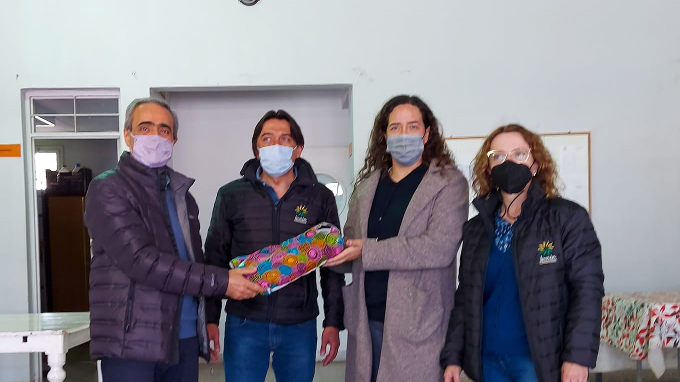 JUNÍN DONÓ MATERIAL ELÉCTRICO A LA ESCUELA DR. ALFREDO PERRUPATO DE SAN MARTÍN