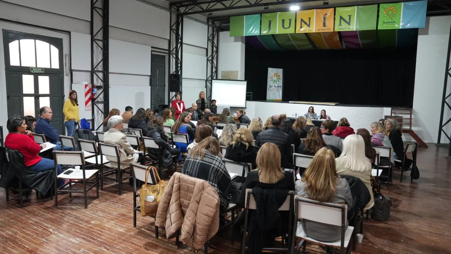 JORNADA SOBRE LEY DE PROTECCIÓN AL DOCENTE