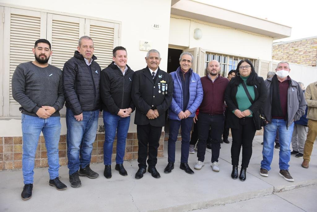 SE COLOCARON PLACAS EN HOMENAJE A COMBATIENTES DE MALVINAS