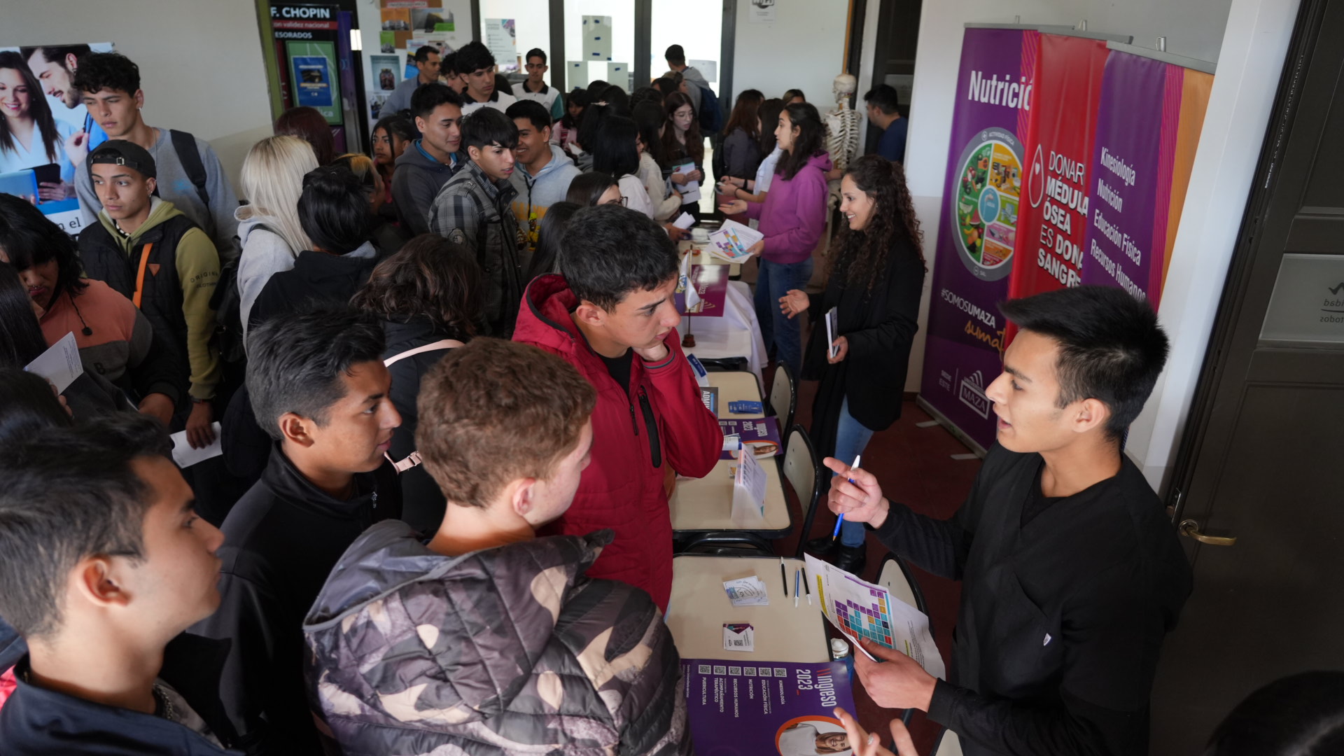 SE REALIZÓ LA EXPO EDUCATIVA EN EL CENTRO UNIVERSITARIO DE LA COLONIA