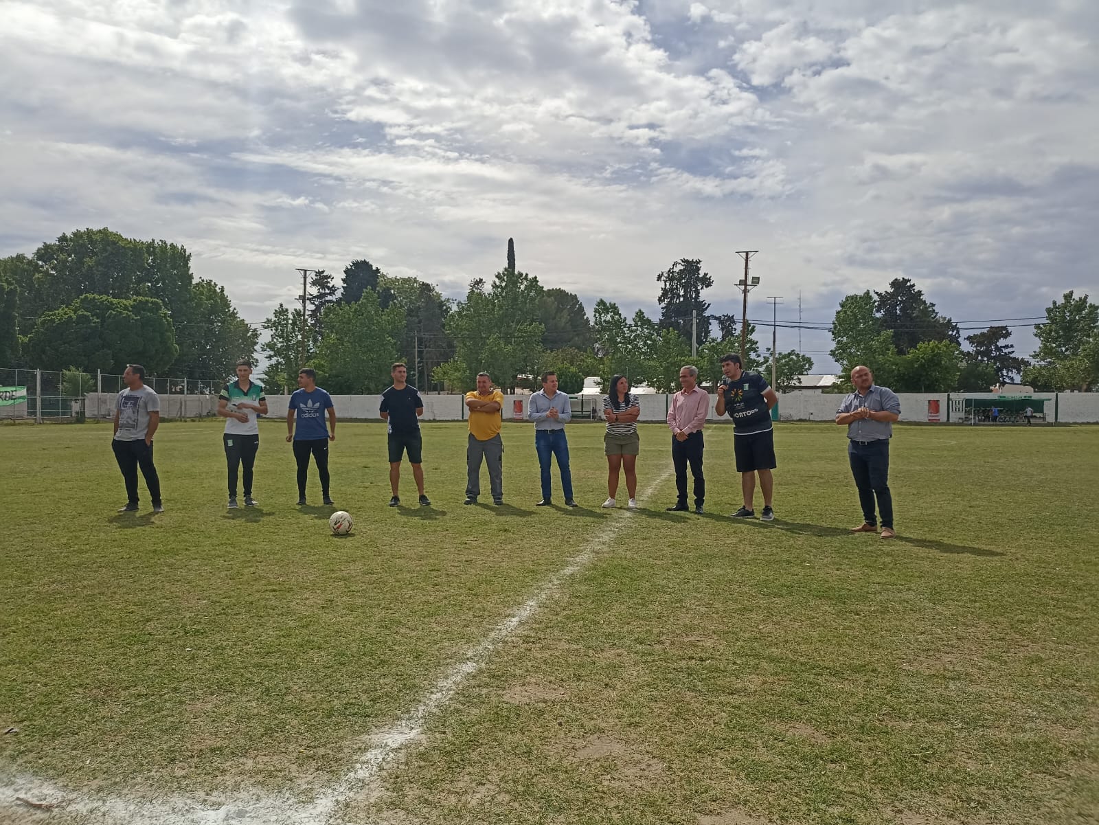 SE DISPUTA LA COPA LANÚS AMIGOS EN LA CANCHA DE JUNÍN