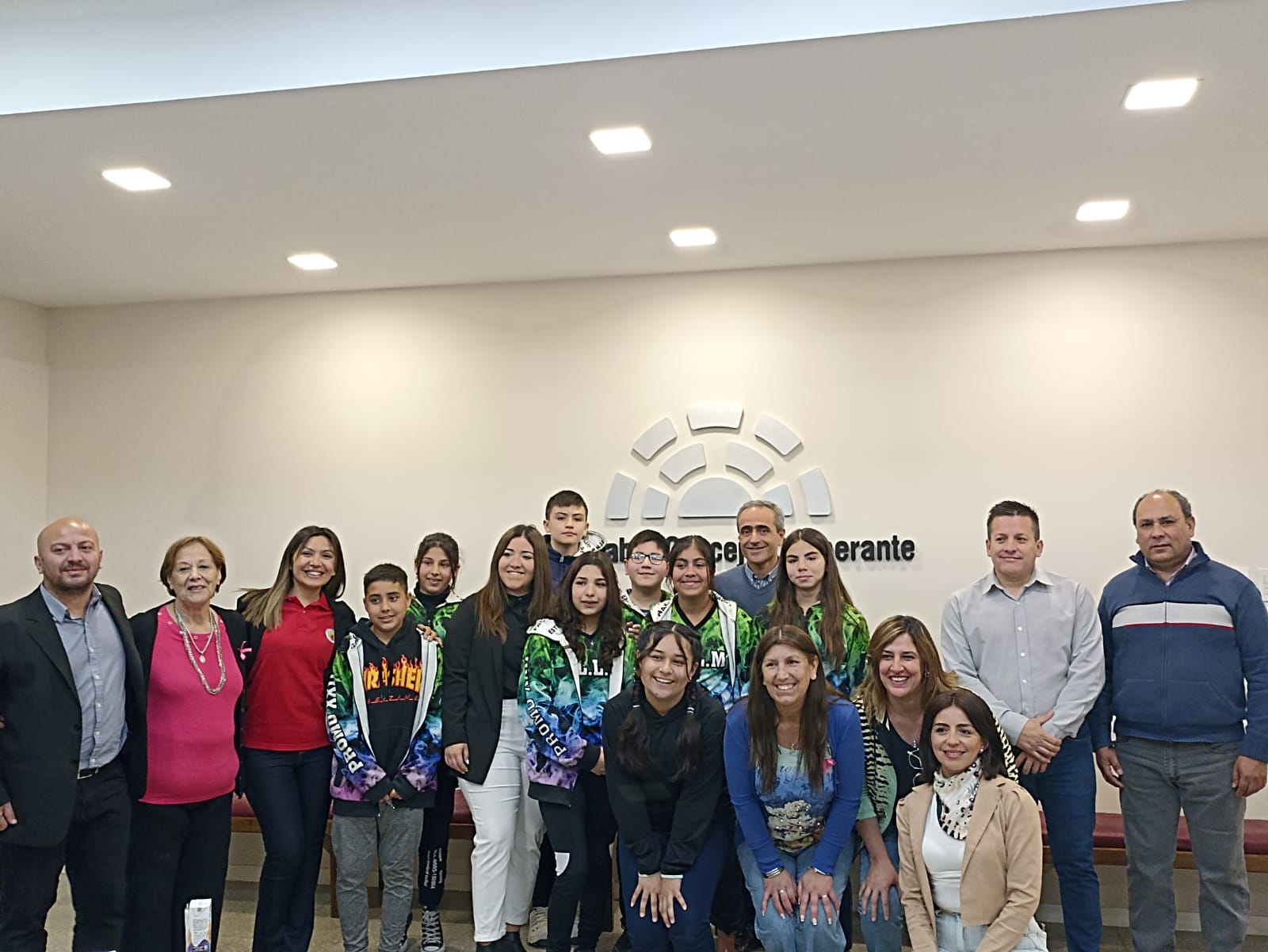 VISITA DE ALUMNOS DE LA ESCUELA POSADAS