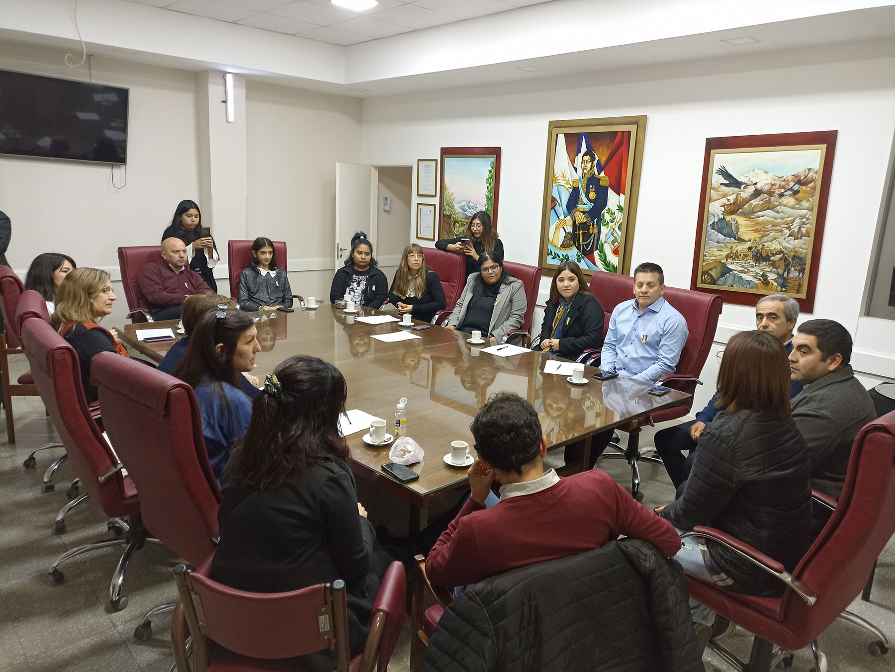 VISITA DE DIRECTORA Y ABANDERADA PROVINCIAL DE LA ESCUELA TROSSERO