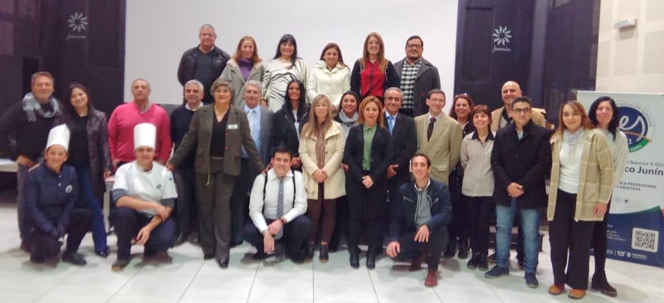 ACTO DE COLACIÓN DEL IES TECNOLÓGICO JUNÍN