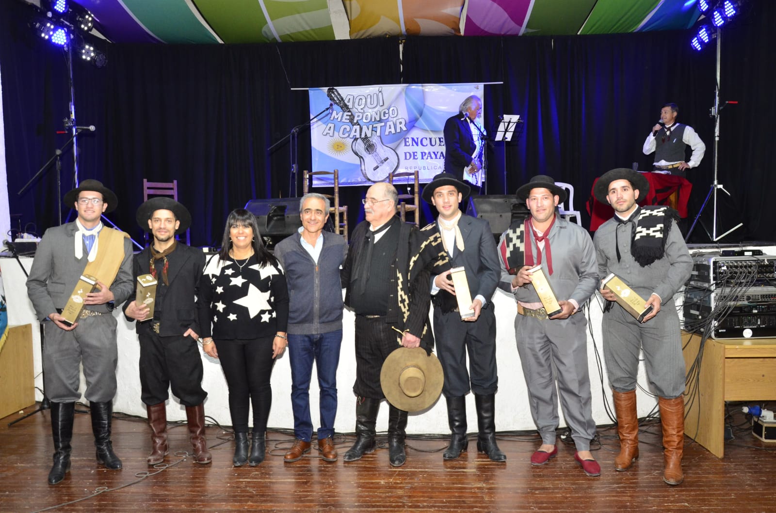 Encuentro De Payadores Hcd Junín Mendoza