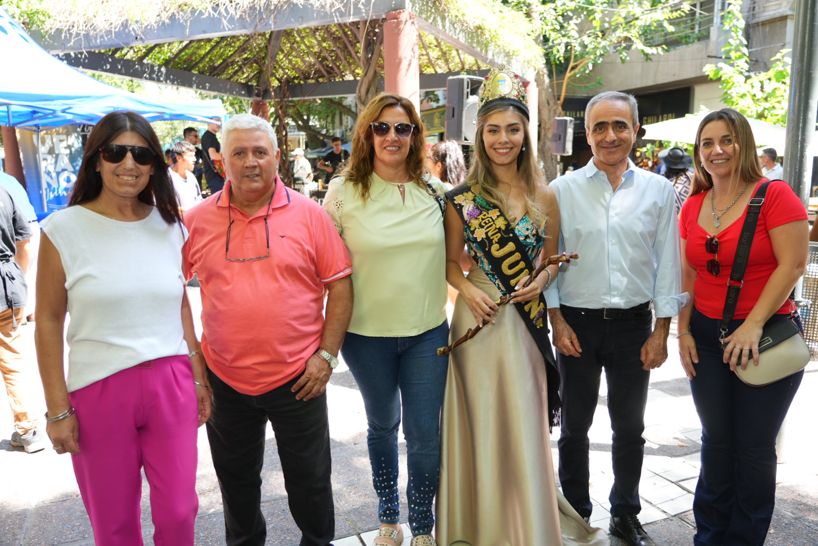 PROMOCIÓN DE NUESTRA REINA DEPARTAMENTAL EN PEATONAL SARMIENTO
