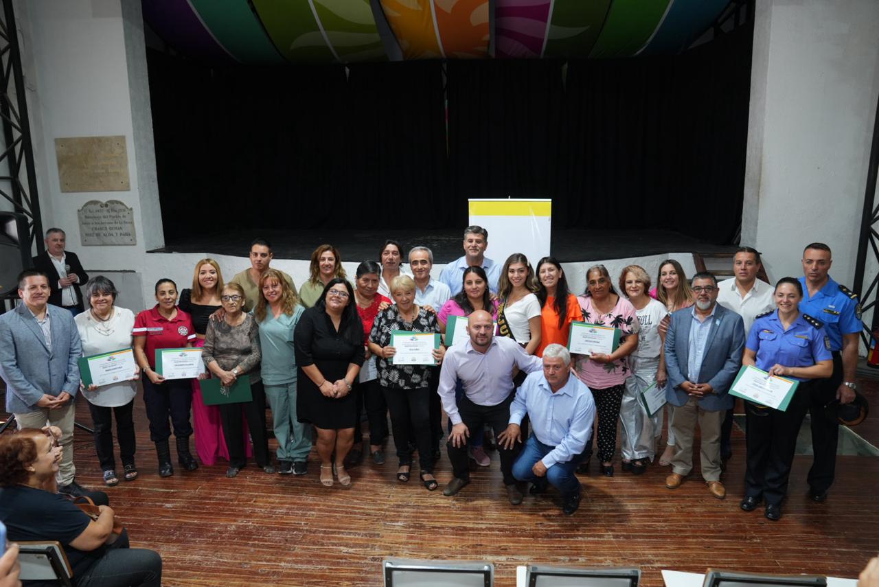 EL CONCEJO RECONOCIÓ A MUJERES DESTACADAS DEL DEPARTAMENTO