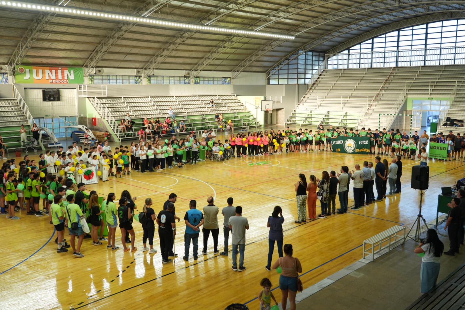 HABILITAN MEJORAS DEL ESTADIO CUBIERTO LA COLONIA