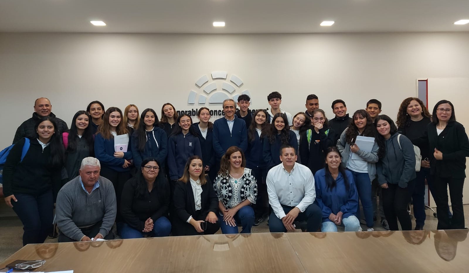 VISITA DE ESTUDIANTES DE LA ESCUELA SPAGNOLO
