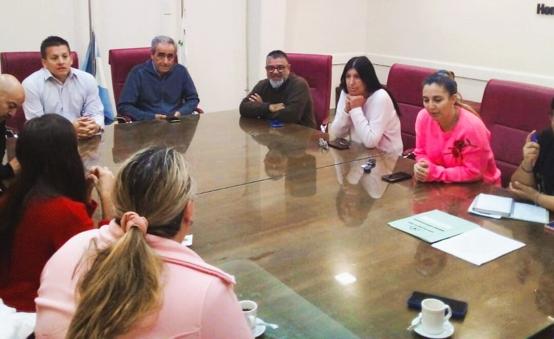 REUNIÓN CON EL EQUIPO DE SALUD MENTAL INFANTO JUVENIL