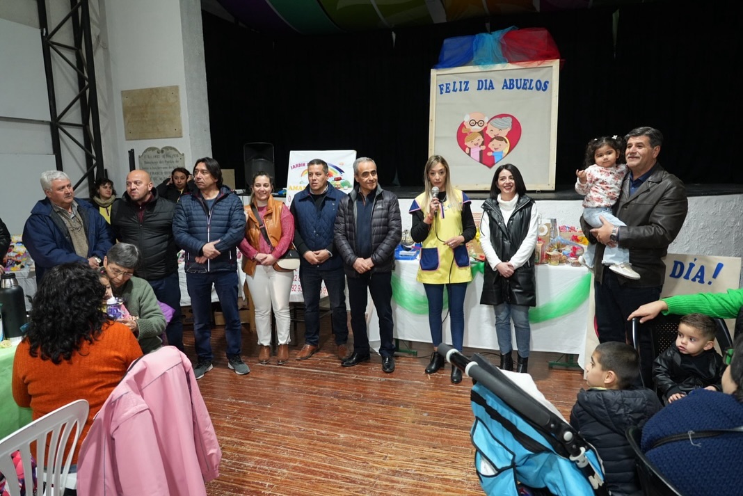 EL JARDÍN MATERNAL AMANECER CELEBRÓ EL DÍA DEL ABUELO