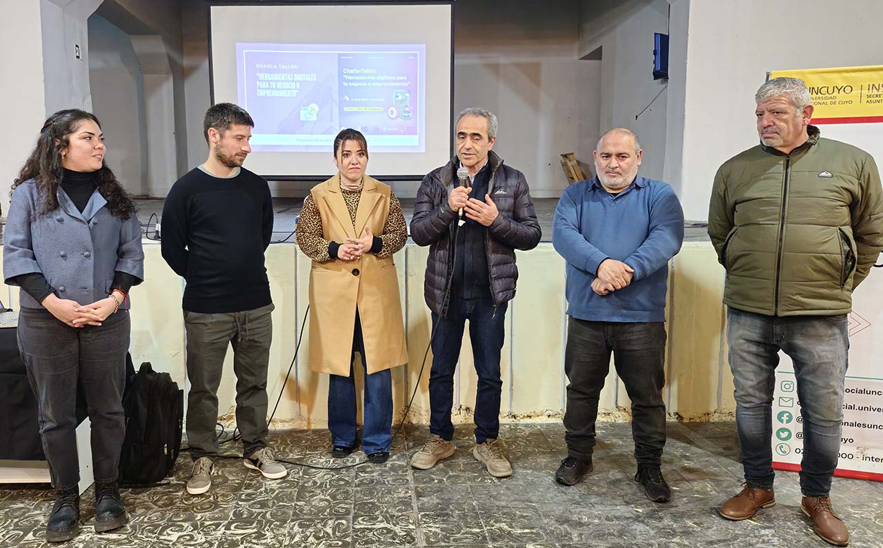 SE REALIZÓ TALLER SOBRE HERRAMIENTAS DIGITALES EN ING. GIAGNONI