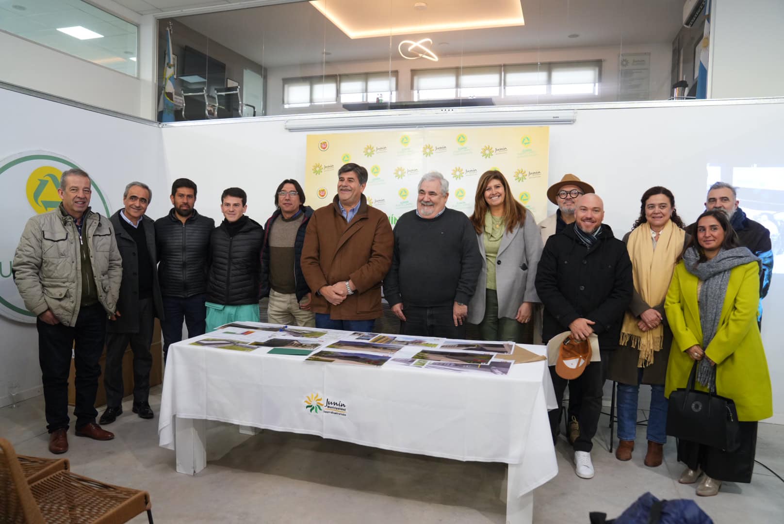FIRMA DE CONVENIO DE LA MUNICIPALIDAD DE JUNÍN CON EL HOSPITAL ESPAÑOL
