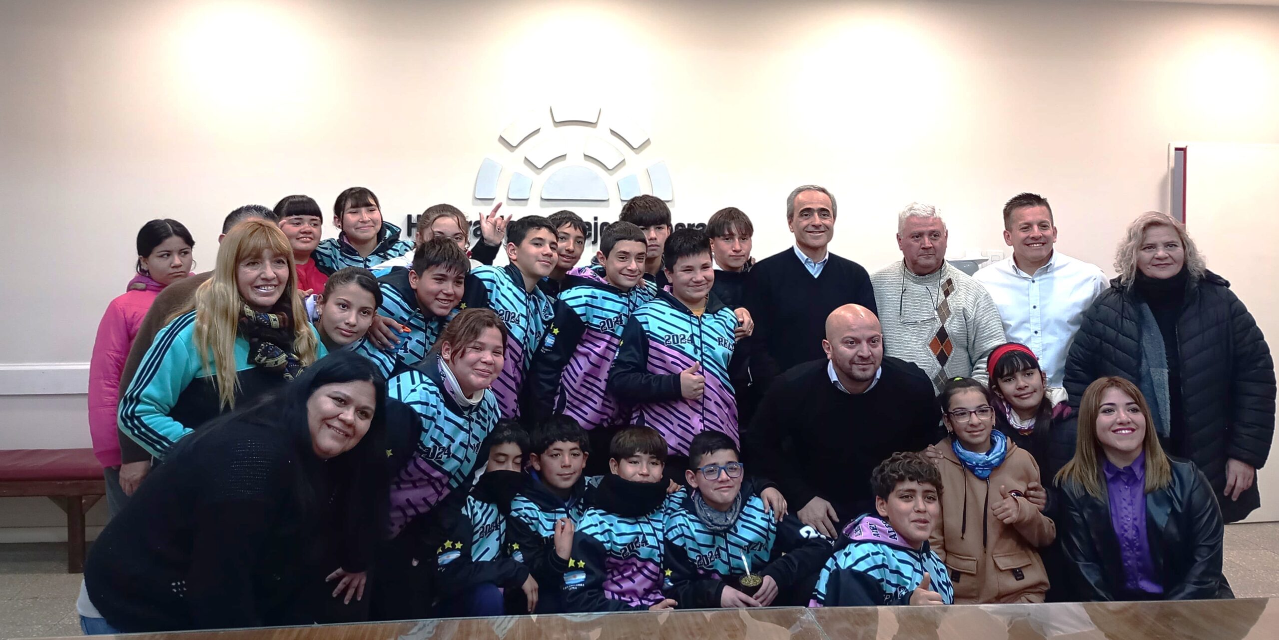 VISITA DE ESTUDIANTES DE LA ESCUELA EDUCADORAS LOYOLA