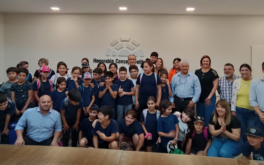 VISITA DE ALUMNOS DE LA ESCUELA EDUCADORAS LOYOLA