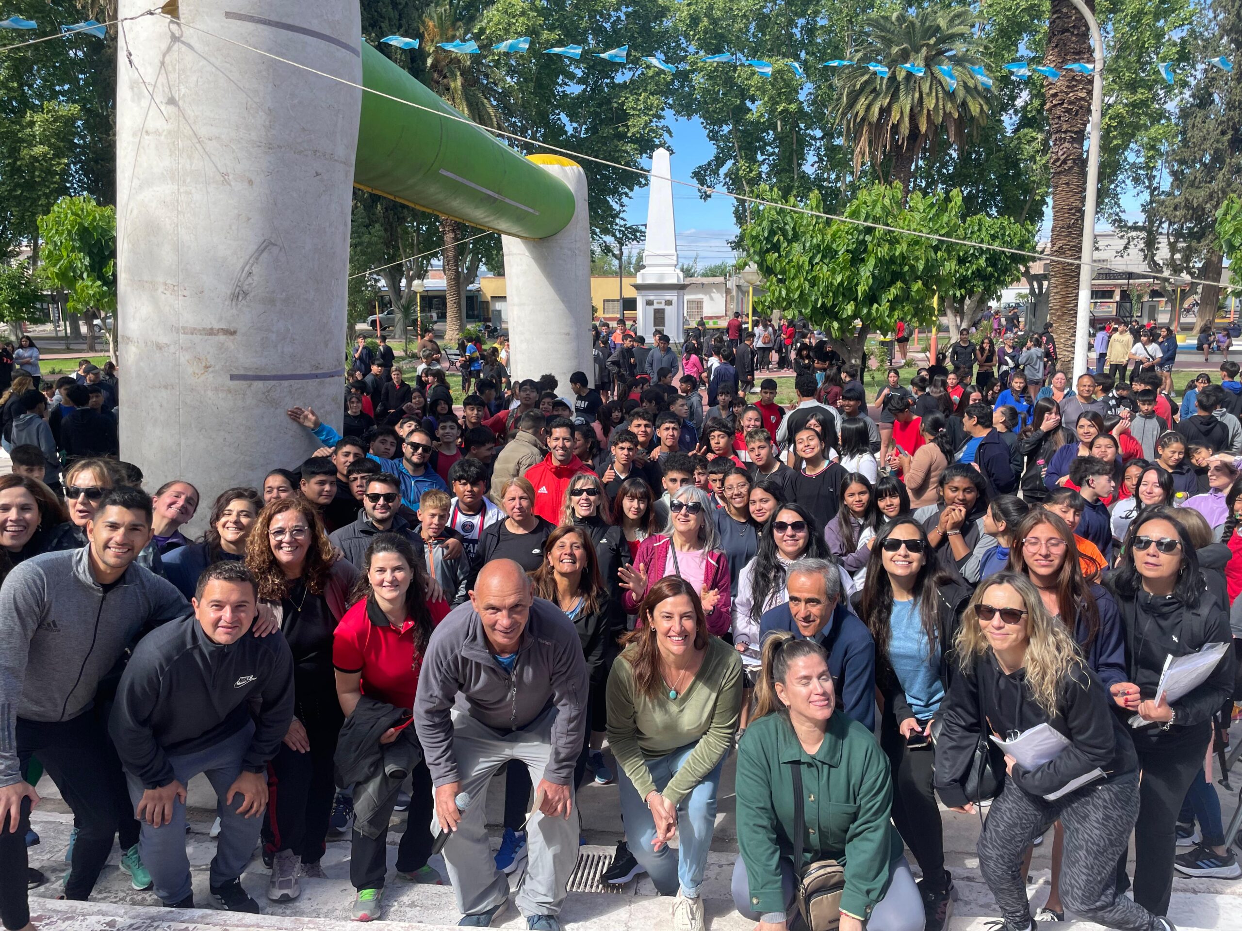 MARATÓN ESTUDIANTIL Y FAMILIAR DE LA ESCUELA SAN MARTÍN LABRADOR DE LOS BARRIALES