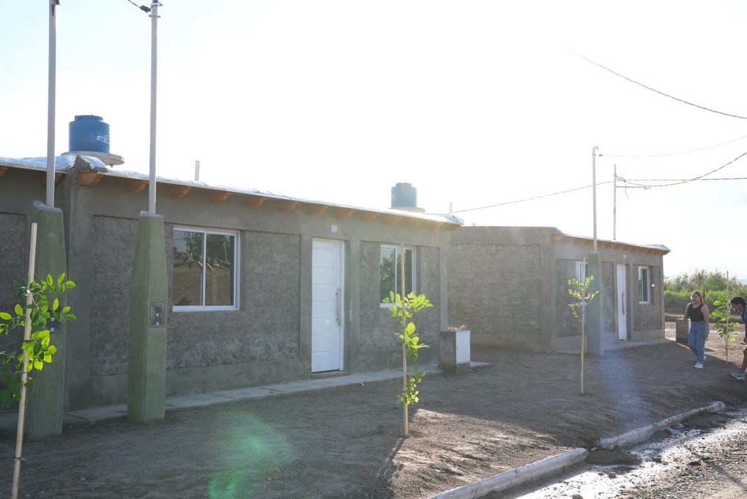 ENTREGA DE VIVIENDAS EN RODRÍGUEZ PEÑA
