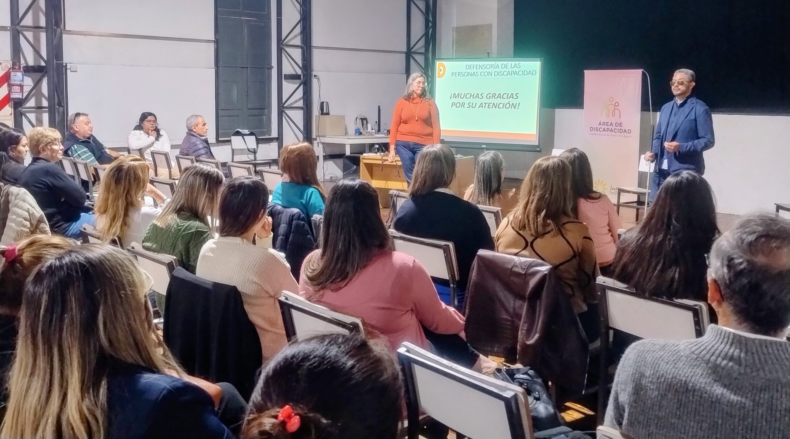 REUNIÓN SOBRE LA DEFENSA DE DERECHOS DE PERSONAS CON DISCAPACIDAD
