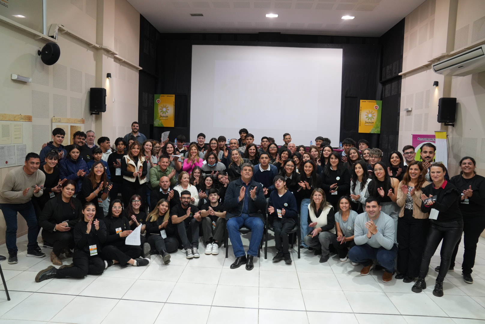 SE REALIZÓ CON ÉXITO EL «CONCEJO JUVENIL»