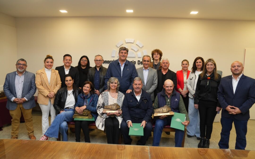 RECONOCIMIENTO A EX PRESIDENTES DEL CONCEJO DELIBERANTE DE JUNÍN