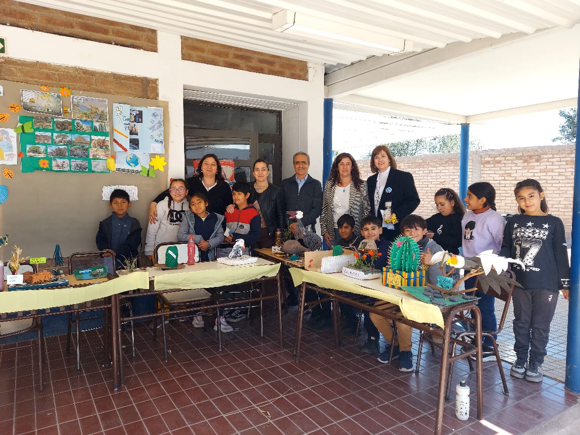 «ESCUELA ABIERTA»: VISITA A LAS ESCUELAS S. CORREAS Y J. BERGOGLIO