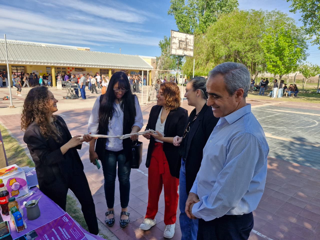 «ESCUELA ABIERTA»: VISITA A LA ESCUELA PROF. MARÍA EUGENIA TROSSERO DE LA COLONIA