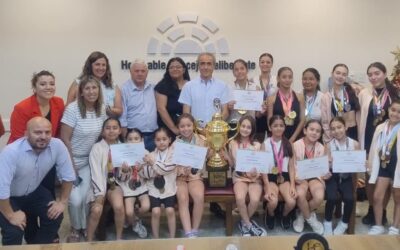 RECONOCIMIENTO A BAILARINAS DEL ESTUDIO FORTEM DE LA COLONIA