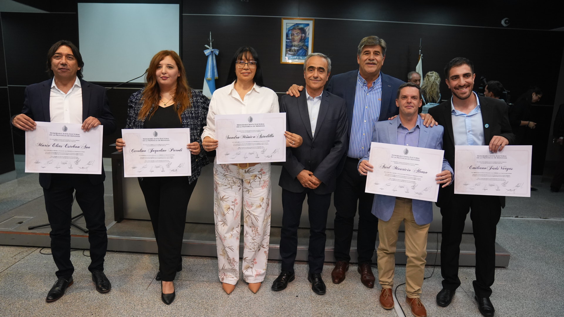 ENTREGA DE DIPLOMAS A EDILES ELECTOS