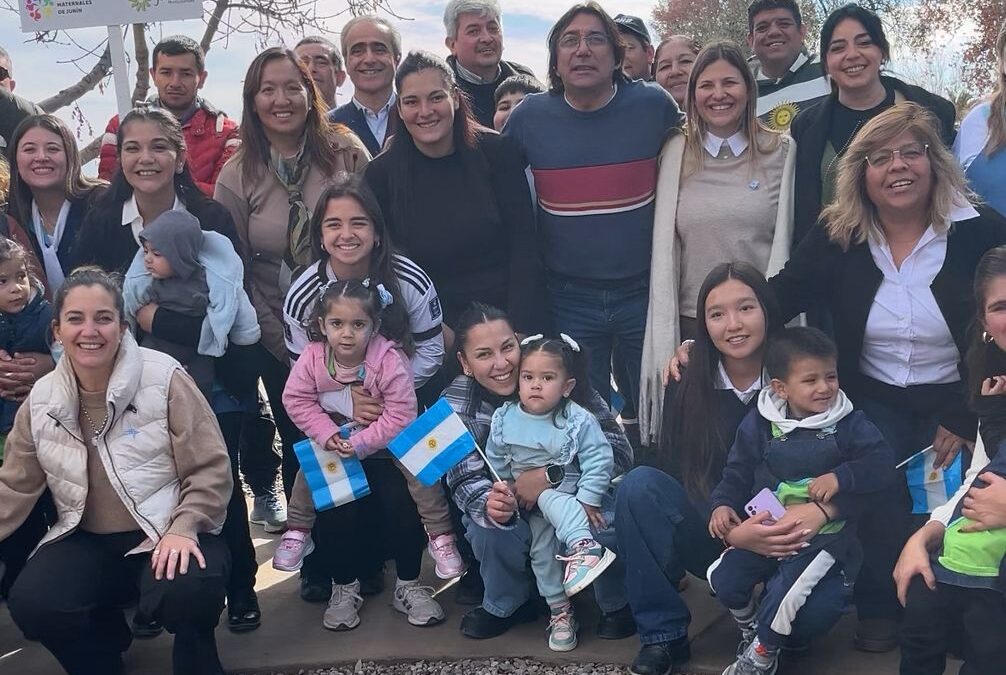 CAMINATA «BANDERINES QUE NOS UNEN» EN MEDRANO